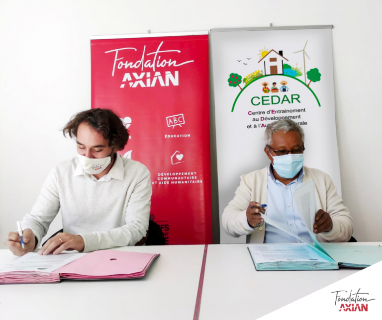 La Fondation Axian et l'association Ecovillage  - CEDAR s'unissent pour aménager  des potagers pédagogiques dans 4 Écoles Primaires Publiques (EPP)